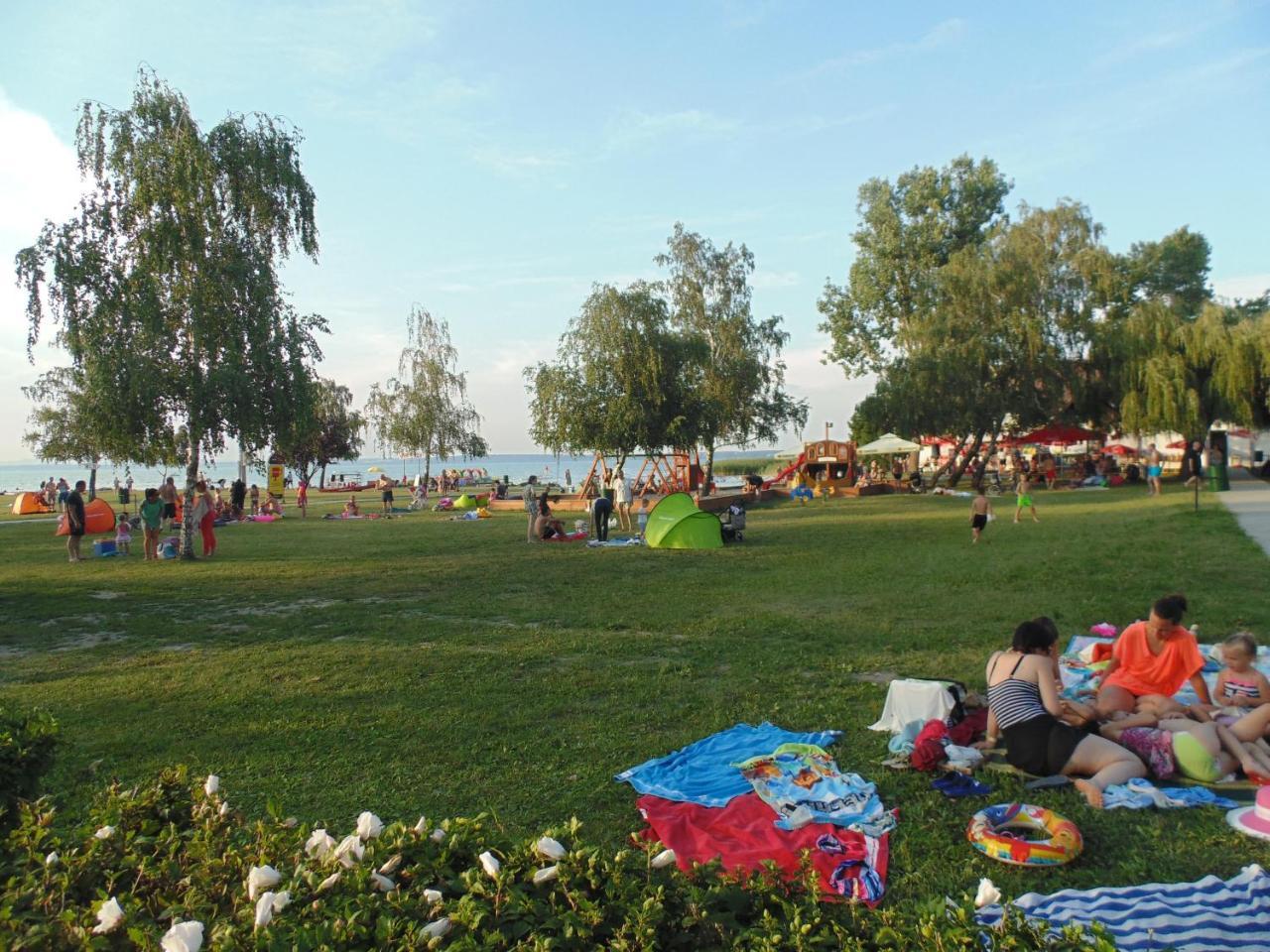 Sosto Apartman Siófok Exteriör bild